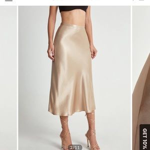 COMMENSE high waisted satin flowy midi skirt - apricot NEW WITH TAGS